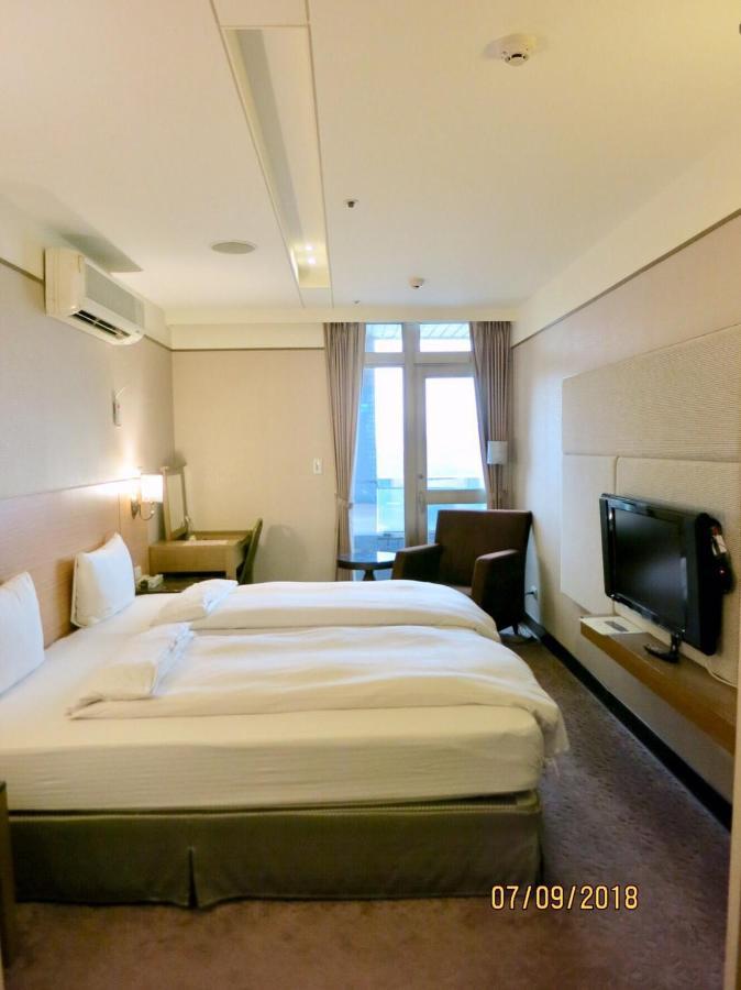 Rhine Inn Keelung Exterior photo