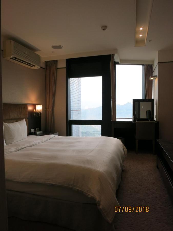 Rhine Inn Keelung Exterior photo